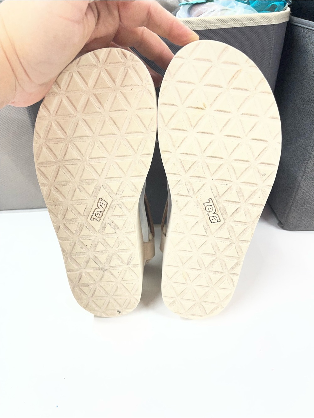 Teva Flatform Universal Karina sandals in a macaroon metallic multi colorway - Picture 5 of 8
